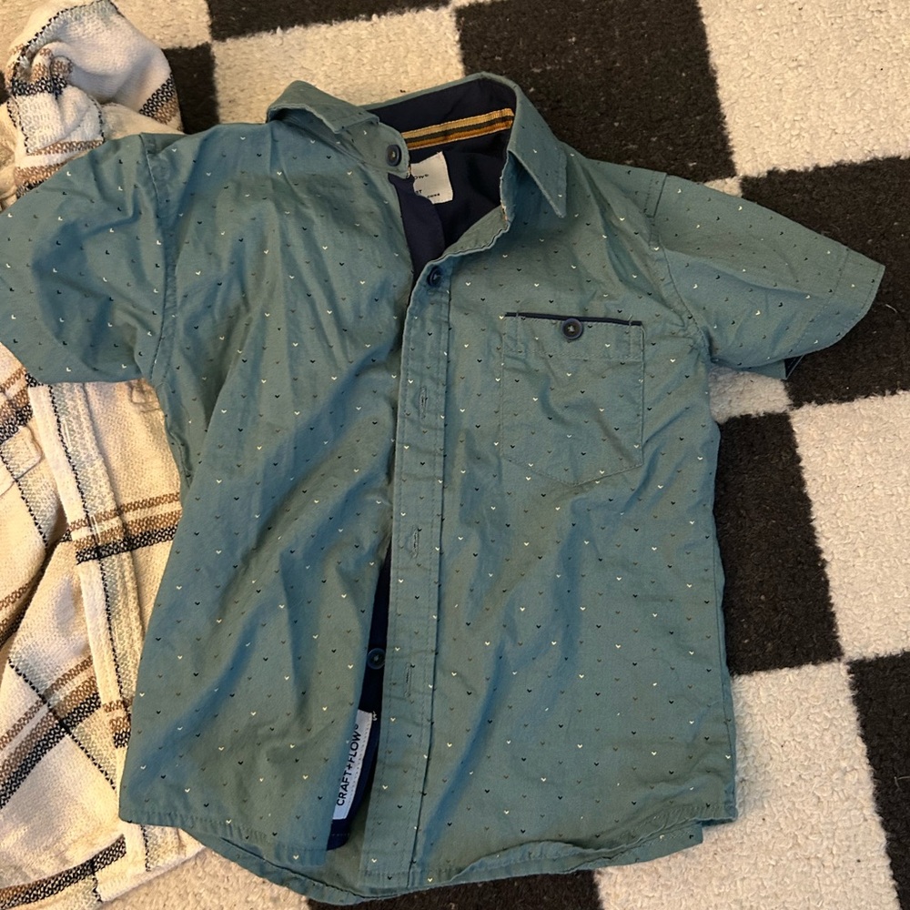 Assorted toddler Casual Shirts Bundle - Picture 7 of 8